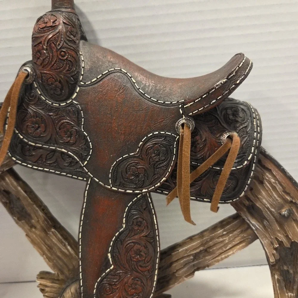 Western Wagon Wheel Decor Horse Saddle Coat Hat Rack with Hooks 14